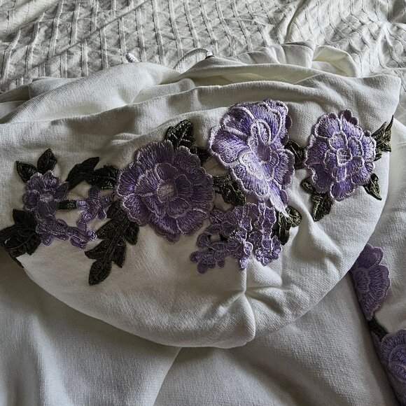 Civil Regime Champion Lilac Roses Hoodie - 2022 - White Lilac - Sz M - NWOT - Picture 7 of 14